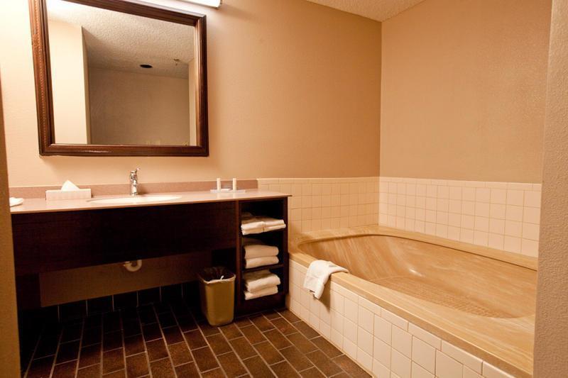 The Atrium Hotel And Conference Center Springdale Chambre photo